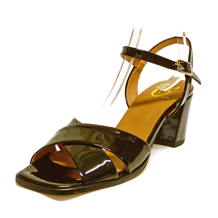 sandales femme grande taille du 40 au 48, vernis noir, talon de 7 à 8 cm, habillee sandales talons hauts, toutes saisons