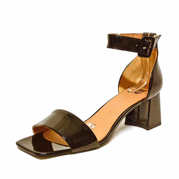 sandales femme grande taille du 40 au 48, cuir lisse noir, talon de 5 à 6 cm, mode habillee detente, chaussures pour l'été