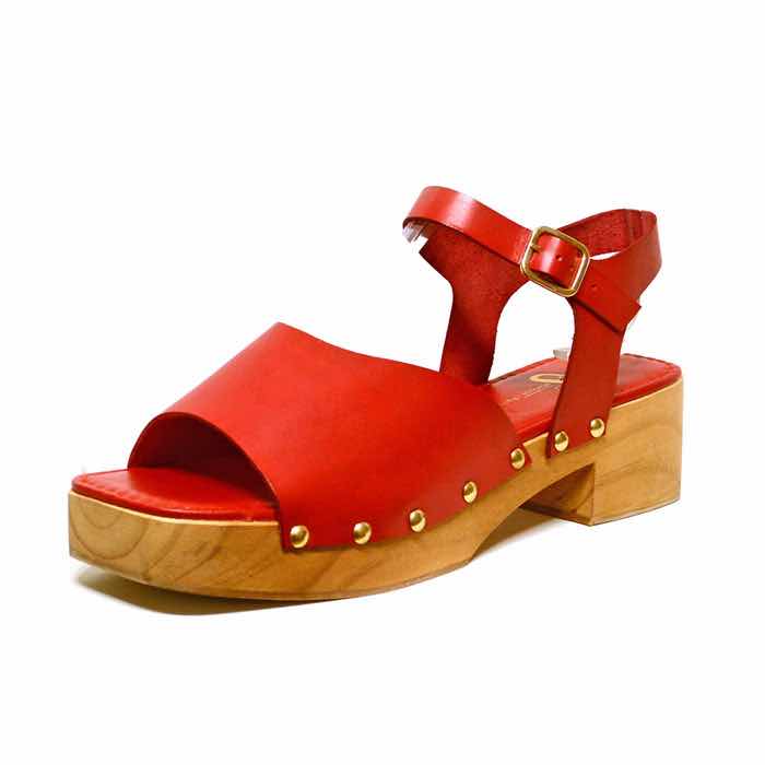 sabots femme grande taille du 40 au 48, cuir lisse rouge, talon de 5 à 6 cm, à patins mode detente, chaussures pour l'été